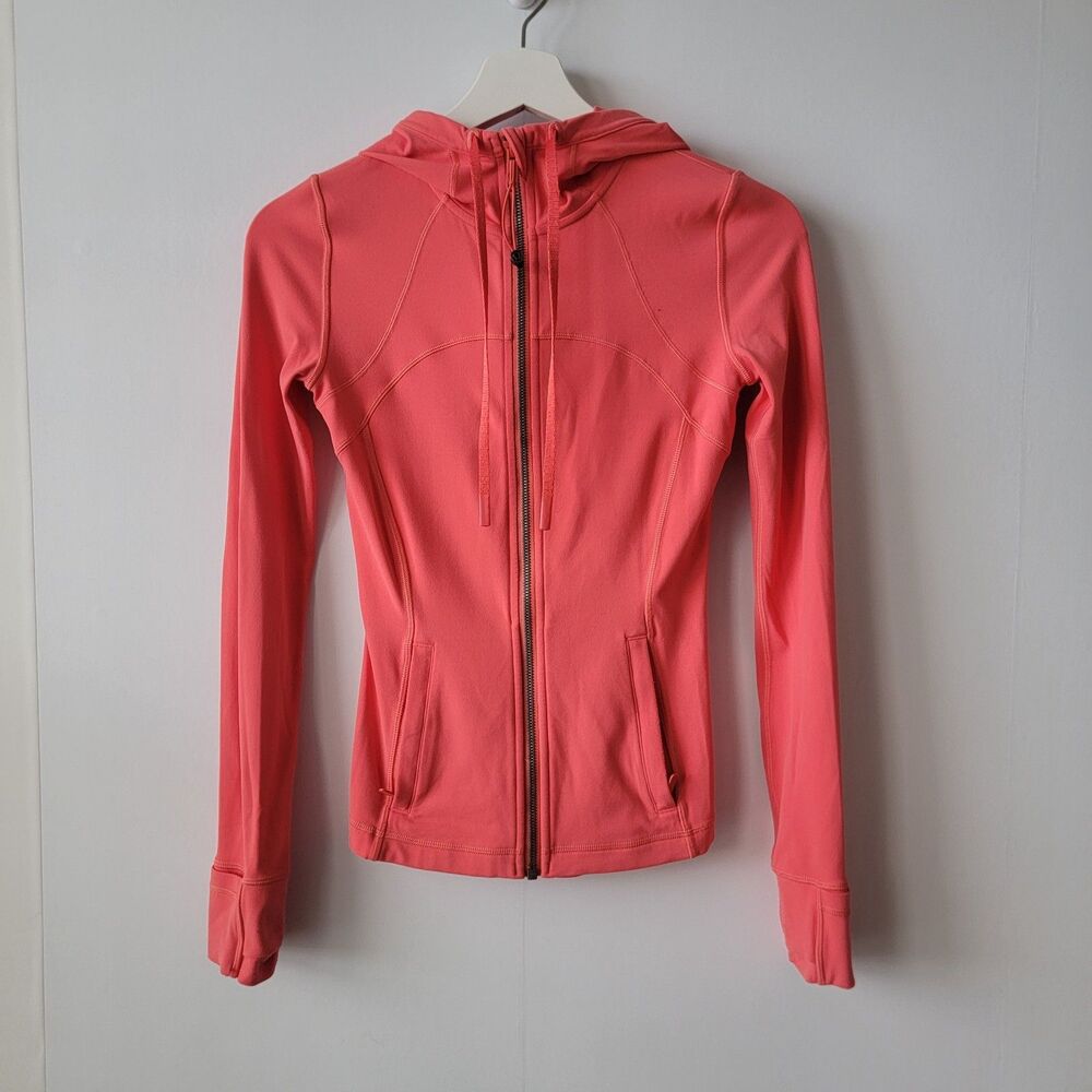Lululemon women's Define Hooded Jacket size 2 Nulu long sleeve pink
